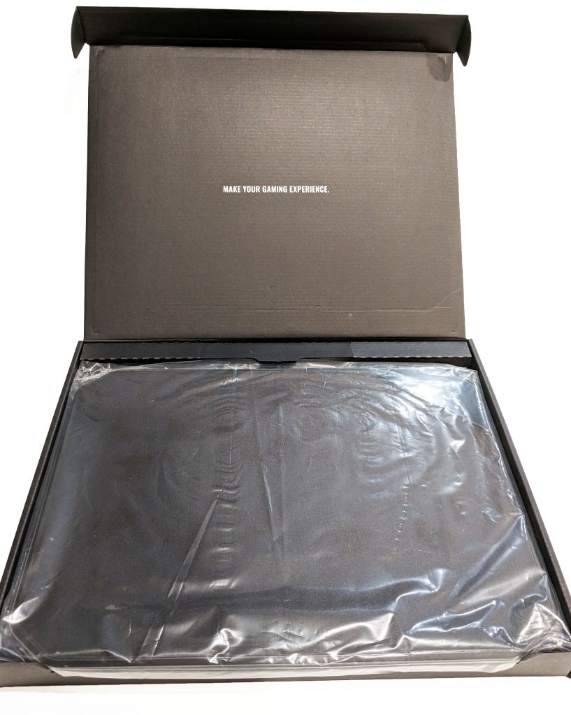 Cooler Master MP860 RGB LED Mouse Pad Packaging