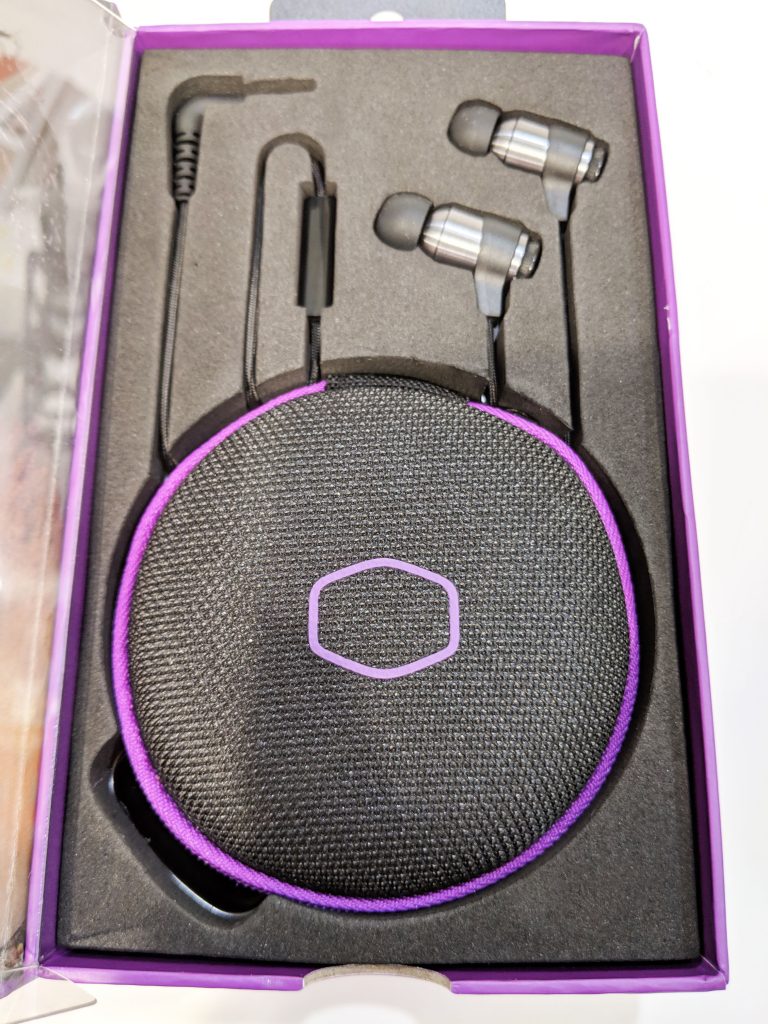 Cooler Master MH710 Earbuds packaging