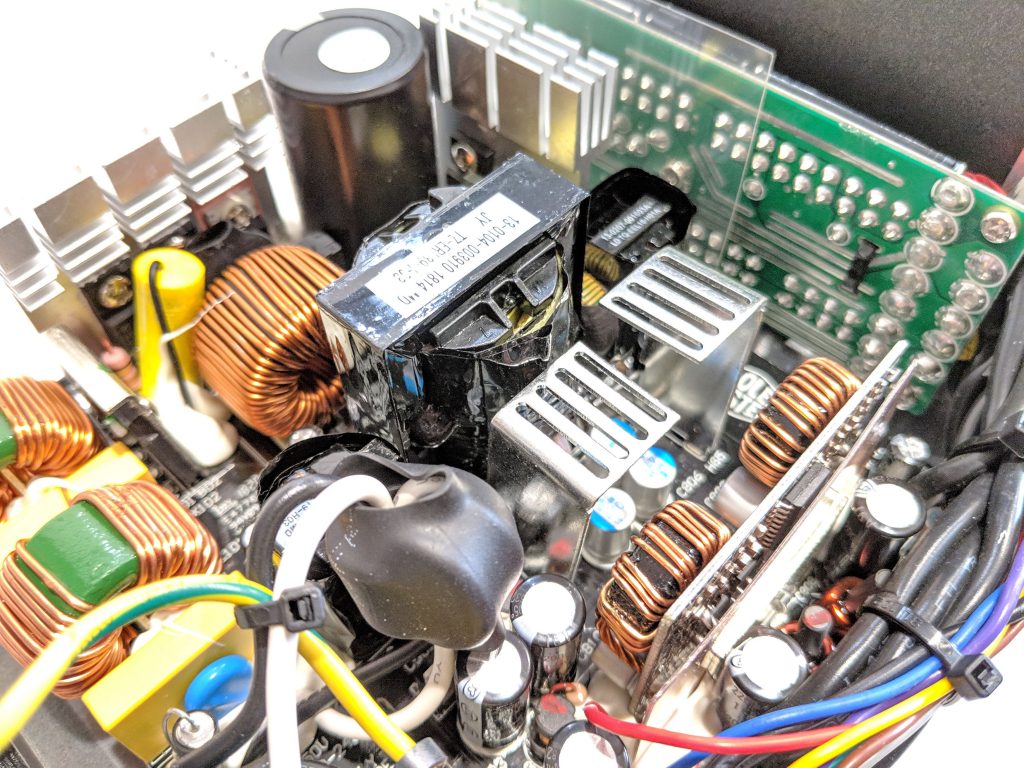 Cooler Master MWE Gold 750 PSU Circuitry