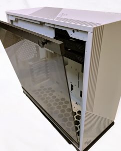 InWin 103 Side Panel Removed