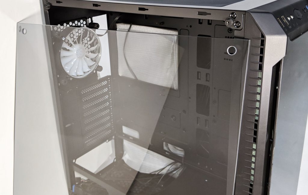 FSP CMT520 Plus PC Case Tempered Glass Panel