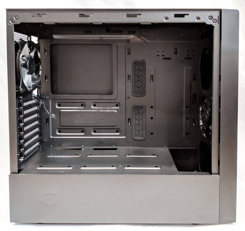 Cooler Master NR600 Case Inside