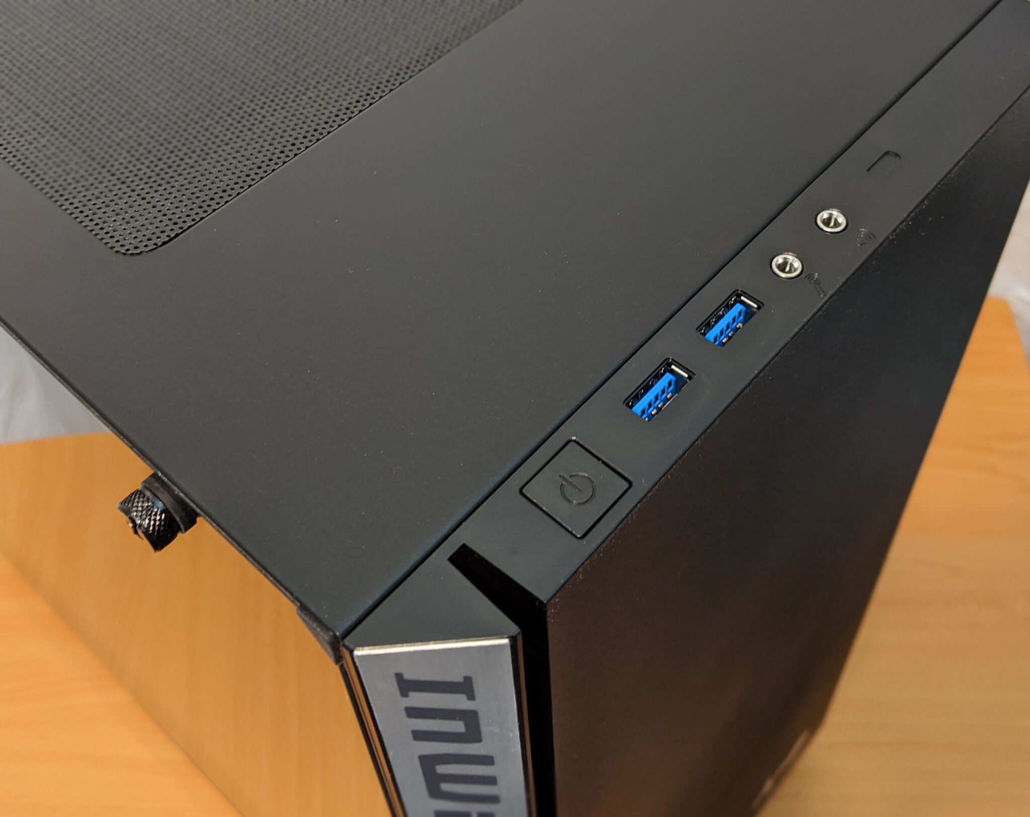 InWin 216 Case Review - Stealthy done right – GND-Tech