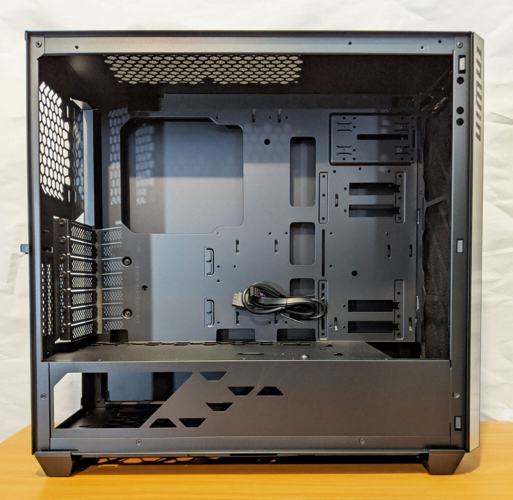 InWin 216 Case Review Interior