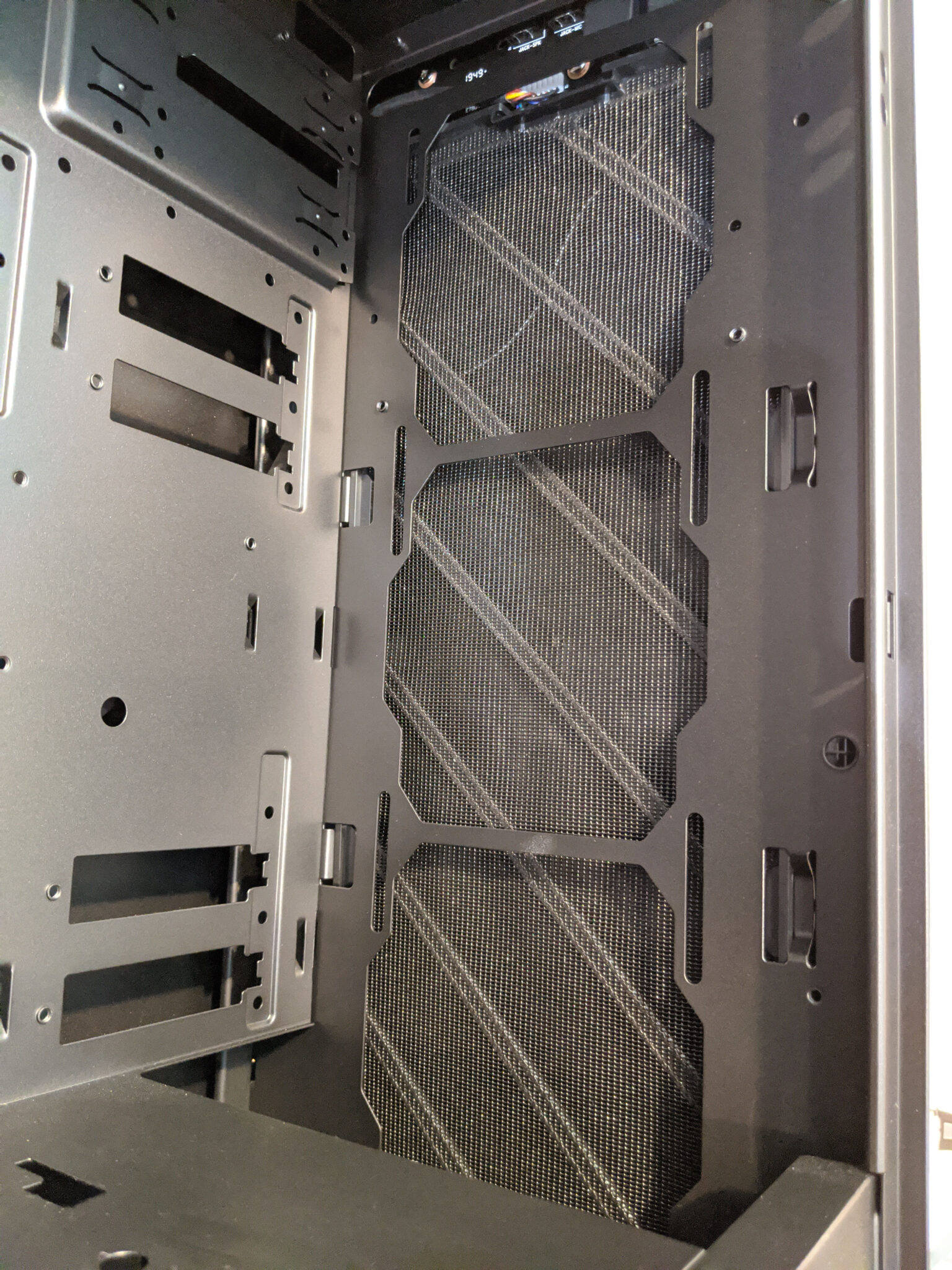 InWin 216 Case Review - Stealthy done right – GND-Tech