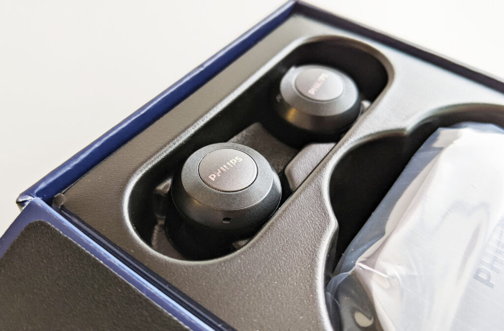 Philips TAT8505BK Earbuds Packaging Closeup